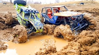 RC MUD Trucks 4x4 Trail — Axial Wraith VS WLtoys 10428 — RC Extreme Pictures [upl. by Eerol]