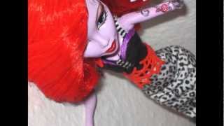 Monster High OPERETTA Fashion Pack 2012 Doll Review [upl. by Airretal]