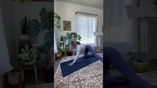 Quick 5minute yoga flow for DEEP HIP amp SIDE BODY stretches yogaforflexibility [upl. by Yeslah]