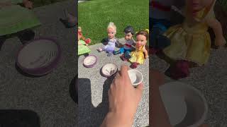 Elsa and Anna toddlers picnic time [upl. by Adali]