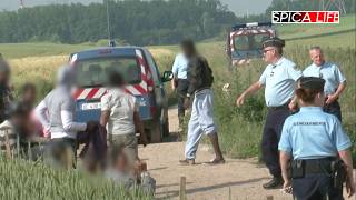 Clandestins aux frontières  Gendarmerie en action [upl. by Eiralc]