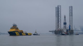 AHTS MAGNE VIKING towing drilling jack up platform PARAGON B391 from harwich 5318 [upl. by Suiradal]