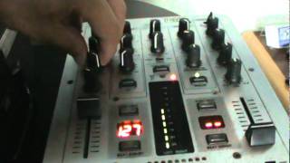 Mixer Vmx 200 Behringer [upl. by Einaled361]