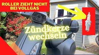 Roller zieht nicht bei Vollgas  Zündkerze Wechseln Vespa Sprint DIY [upl. by Aitat]