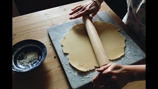 Cyril Lignac vous indique les ustensiles indispensables pour faire de la pâtisserie [upl. by Noek489]