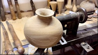 Tutorial lavori in legno al tornio artigianale Vaso a cipolla Anfora Hollow traverso vena [upl. by Helen]