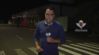 HOMEM DANIFICA VEÍCULOS COM MACHADINHA E AMEAÇA MOTORISTAS EM UBERLÂNDIA [upl. by Luanni]