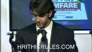 Hrithik wins the BA awards at Filmfare 2007 for D2 [upl. by Virgina]