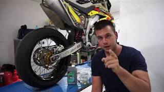 TUTORIAL COME FARE LO SPURGO DEI FRENI SU UNA MOTO  SUZUKI RMZ 450 SUPERMOTO [upl. by Gratiana507]