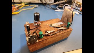 A bizarre transmitter without transistors or tubes [upl. by Leummas]