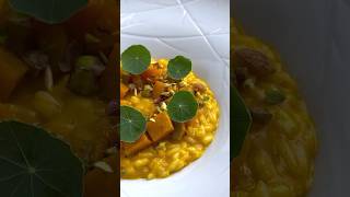 Risotto alla zucca pistacchi nasturzio 🎃 food chef short [upl. by Nagap]