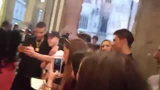 DENUNCIATO SFERA EBBASTA MI TIRA UN PUGNO [upl. by Yllut]