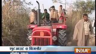 Watch Tiger hunt in Bijnor Part 1 [upl. by Myra]