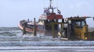 HABBEKE SHIPYARD BEACH LAUNCH CATERPILLAR CHALLENGER [upl. by Dloniger55]