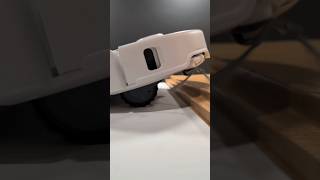 Der Roborock QRevo Curve klettert über 4 cm hohe Schwellen roborock saugrobotor robot ifa2024 [upl. by Orrocos]