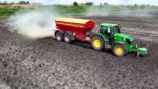 John Deere 6250R amp KRM Bredal K165 Fertiliser Spreader [upl. by Wandie]