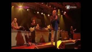 Kenny Rogers  Coward Of The County LIVE [upl. by Lenna]