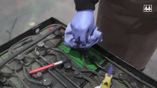 HOPPECKE Service – Keeping your battery clean [upl. by Karolina]