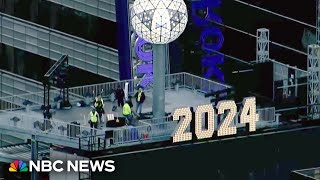 Cities across US preparing for New Year’s Eve celebrations [upl. by Leruj871]