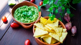 Guacamole  meksykański dip z awokado [upl. by Kado]