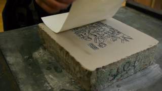 Lithographie  encrage et impression [upl. by Tamma]