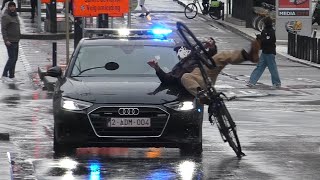 Politie Audi AOB krijgt aanrijding met fietser tijdens spoedrit [upl. by Acillegna923]