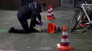 Kogelregen afgevuurd op portiek Piet Pijltjesplein Rotterdam [upl. by Courtnay]