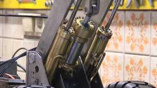 Video 25 Versuchsaufbau Hydraulik Radlader VOLVO L220Ewmv [upl. by Chadbourne733]