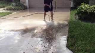 Jammn Jim pressure cleaning power washing driveway using Stuck Up and Rinse and Run [upl. by Staci]