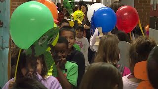 Lowman Hill students celebrate Thanksgiving with annual Balloons over Broadway parade [upl. by Mir]