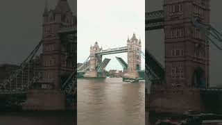 Tower bridge Opening and closinglondon towerbridgeyoutubeshortsshortsfeed [upl. by Bathulda]