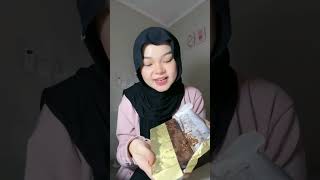 coklat dubai hazelnut shorts imgetlose nabila hijab mukbang makan coklat [upl. by Nitreb]