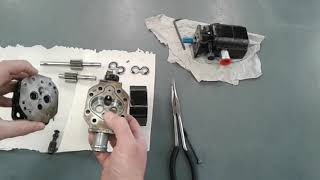 HOW A LOG SPLITTER PUMP WORKS  2 STAGE GEAR PUMP HiLo PUMP [upl. by Adnoval876]