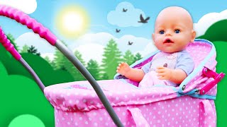 Vidéo pour enfants Bébé Born Annabelle fait sa routine matinale Promenades et dîners du poupon [upl. by Ennayt]