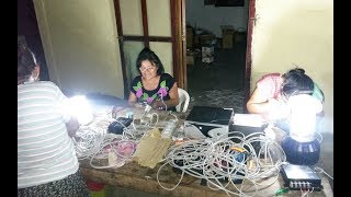 Abuelas solares llevan luz a viviendas de Oaxaca [upl. by Marinelli626]