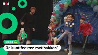 Deze meiden gaan viral met hakken op Europapa [upl. by Lelith905]