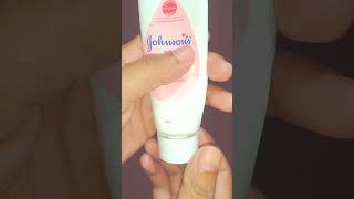 How to apply Johnsons baby cream for Johnsons baby cream is the best creame [upl. by Jessy]