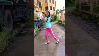 Mehlon ki Rani Hai 🫅🏻❤love song dance trending bijitasingha youtubeshorts shorts [upl. by Ellerad850]