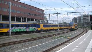 2 stellen NS ICMm amp NS DDZ komen tegelijkertijd aan op station Amersfoort Centraal [upl. by Gladstone951]