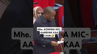 Mhe AZIMIWA MIC AAMBIWA KAA CHINI🤣 breaking bungeni dodoma viralvideo [upl. by Ahsinek]