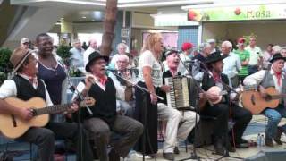 GRUPO ALENTEJANO RASTOLHICE  E DUAS AMIGAS CANTANDO quot MARIASINHA quot [upl. by Isaak]