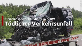 Tödliche Kollision zwischen Kleintransporter und LKW auf Voralpenstraße bei Sierning [upl. by Meurer]