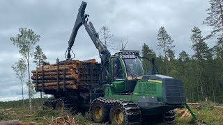 John Deere 1510g Loading timber [upl. by Lareine943]