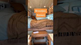 Broodjes bakken in een bus ✨🥐 [upl. by Pinette]