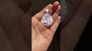 Kunzite pendant✨ kunzite kunzitecrystal edelsteine kristal gemstone crystals jewelry [upl. by Idden]