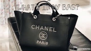 Whats in my bag amp First Impression of the 2018 Chanel Deauville Tote [upl. by Annaed]