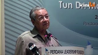 Dr M Politik wang kekal dengan Umno [upl. by Hcardahs]