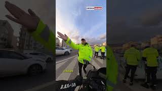 Motosikletliye karşı trafik polisinin babacan yaklaşımı [upl. by Rask211]