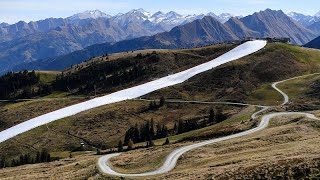 Dans les alpes les amateurs de sport dhiver peuvent déjà skier [upl. by Sekofski]