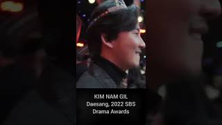 Kim Nam Gil Won the Grand Award at the 2022 SBS Drama Awards KimNamGil 김남길 ThroughTheDarkness [upl. by Annyahs]